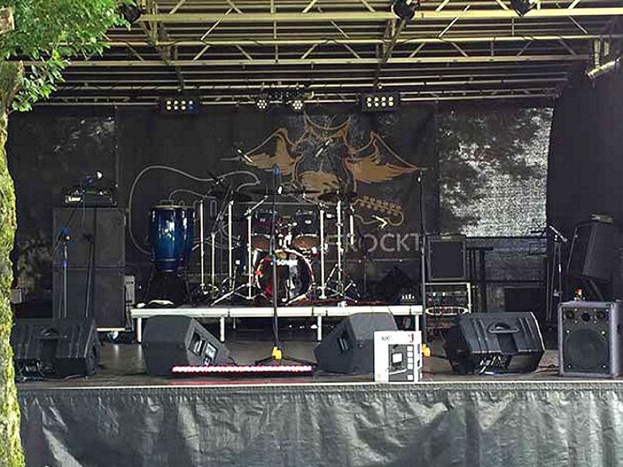 Uelhof-Rockt-Stage